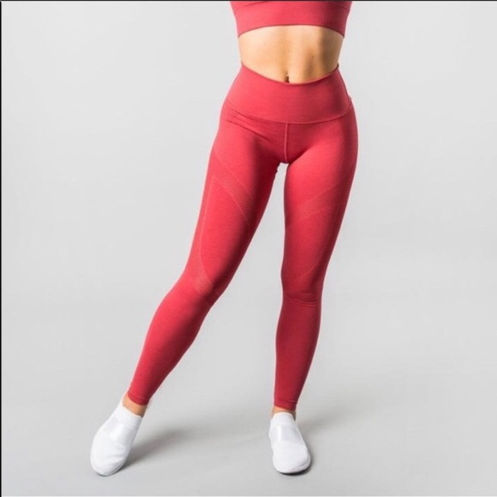 Alphalete aero leggings